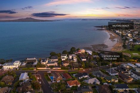 Photo of property in 3/28 Beach Road, Castor Bay, Auckland, 0620