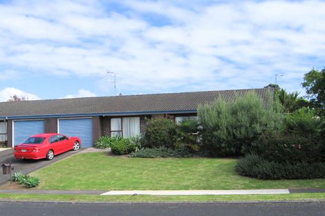 Photo of property in 1/2 Clyside Avenue, Half Moon Bay, Auckland, 2012