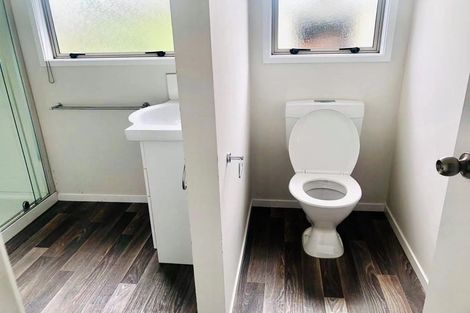 Photo of property in 41 Rathgar Road, Henderson, Auckland, 0610