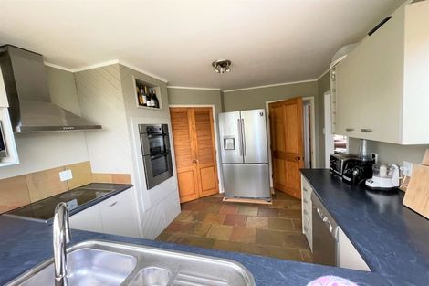 Photo of property in 54 Spence Road, Henderson, Auckland, 0612