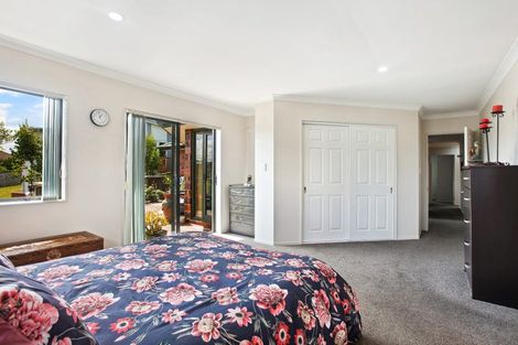 Photo of property in 13 Zeus Avenue, Henderson, Auckland, 0612