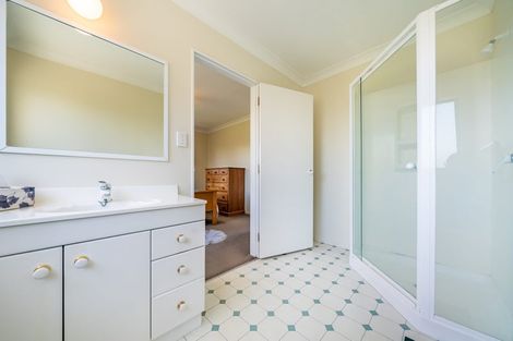 Photo of property in 2/167 Westchester Drive, Churton Park, Wellington, 6037