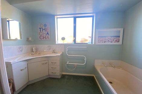 Photo of property in 75 Iwa Street, Mapua, 7005