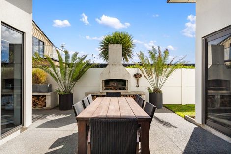 Photo of property in 10 Mer Place, Bay View, Napier, 4104