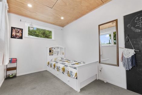 Photo of property in 15 John Road, Fairy Springs, Rotorua, 3015