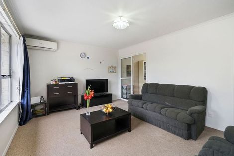 Photo of property in 2/8 Bowen Street, Upper Riccarton, Christchurch, 8041