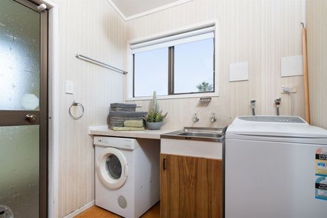 Photo of property in 69 Sunny Crescent, Huapai, Kumeu, 0810