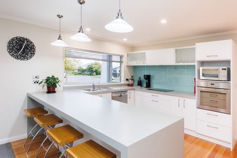 Photo of property in 11 Manhattan Court, Kelvin Grove, Palmerston North, 4414