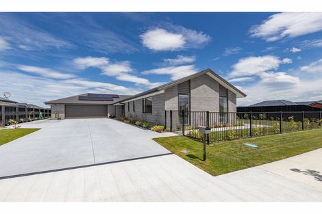 Photo of property in 3 Mccahon Drive, Rangiora, 7400