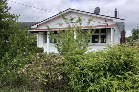 Photo of property in 15 Stafford Street, Blackball, 7804