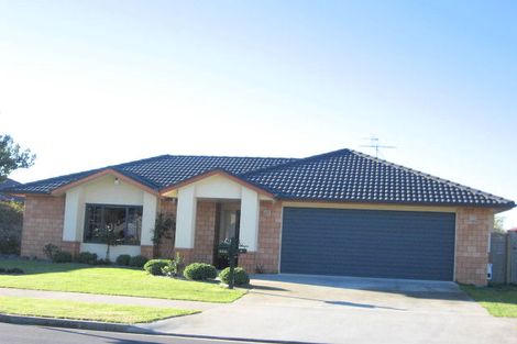 Photo of property in 9 Croftview Road, Wattle Downs, Auckland, 2103