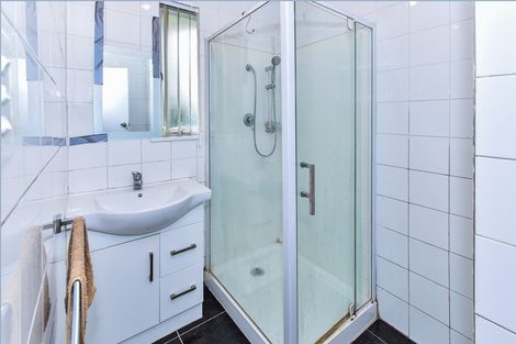 Photo of property in 1/18 Brentford Place, Manurewa, Auckland, 2102