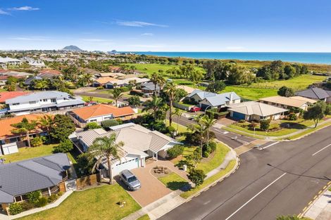 Photo of property in 12 Sandhurst Drive, Papamoa Beach, Papamoa, 3118
