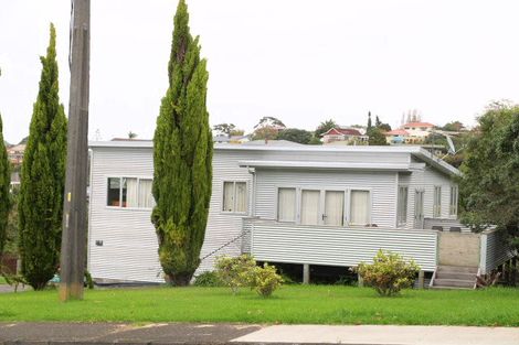 Photo of property in 79 Cockle Bay Road, Cockle Bay, Auckland, 2014