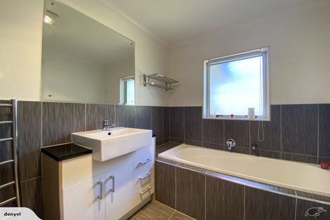 Photo of property in 30 Bradnor Meadows Drive, Swanson, Auckland, 0612