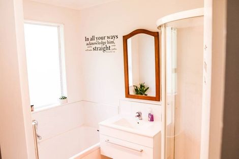 Photo of property in 78 Gemstone Drive, Birchville, Upper Hutt, 5018