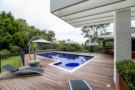 Photo of property in 531 South Road, Omata, New Plymouth, 4374