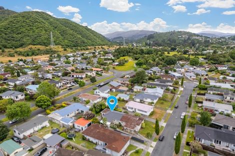 Photo of property in 2/7 Harvard Grove, Totara Park, Upper Hutt, 5018