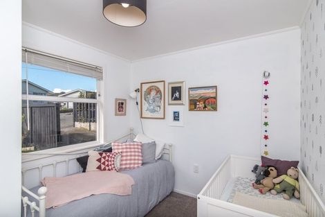 Photo of property in 7 Pauline Way, Paparangi, Wellington, 6037