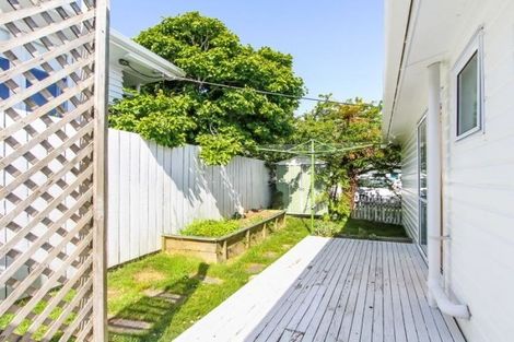 Photo of property in 2/15 Adriatic Avenue, Henderson, Auckland, 0612