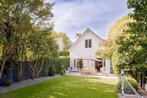 Photo of property in 17 Innes Road, St Albans, Christchurch, 8052