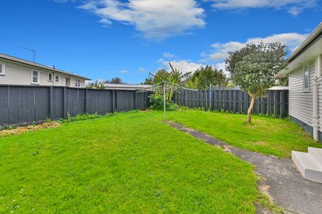Photo of property in 1/18 Brentford Place, Manurewa, Auckland, 2102
