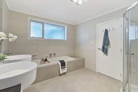 Photo of property in 15 Castleton Way, Flagstaff, Hamilton, 3210