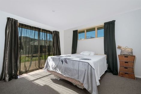 Photo of property in 10 Whiting Drive, Wakefield, 7025