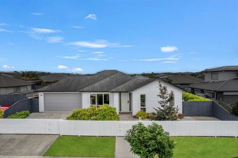 Photo of property in 14 Aporo Drive, Kumeu, 0810
