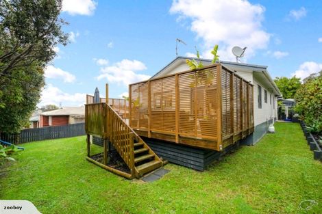 Photo of property in 25 Broadfield Street, Massey, Auckland, 0614