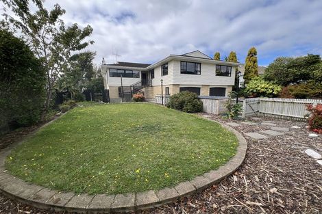 Photo of property in 25 Ngatitoa Street, Tawa, Wellington, 5028