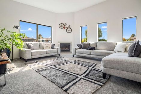 Photo of property in 4 Carroll Place, Owhata, Rotorua, 3010