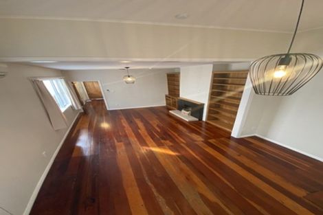 Photo of property in 17 Chatham Street, Berhampore, Wellington, 6023