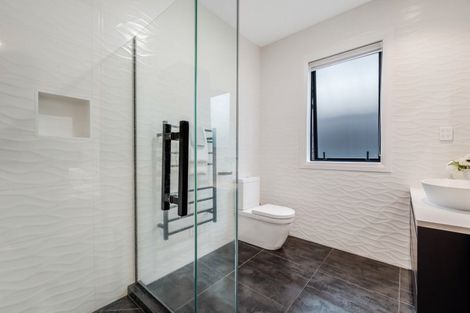 Photo of property in 45 Armstrong Farm Drive, East Tamaki Heights, Auckland, 2016