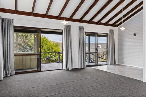 Photo of property in 2 Gladstone Grove, Richmond Heights, Taupo, 3330