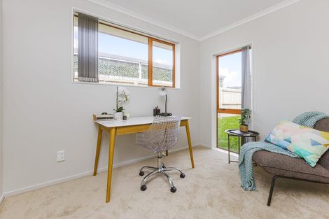 Photo of property in 17 Marblewood Grove, Pukekohe, 2120