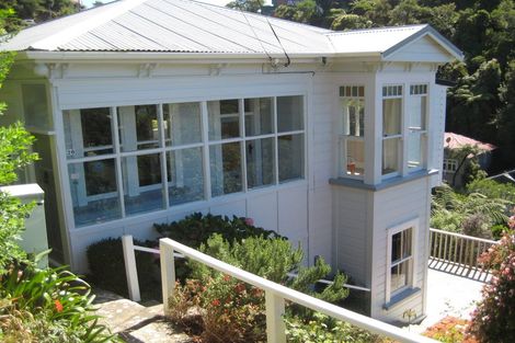 Photo of property in 26 Northland Road, Northland, Wellington, 6012