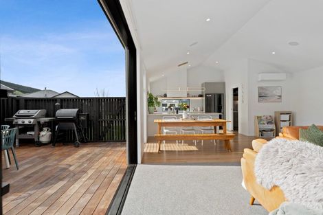Photo of property in 15 Franks Place, Outram, 9019