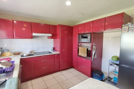 Photo of property in 1 Gortin Close, East Tamaki, Auckland, 2013
