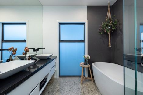 Photo of property in 15 Awatira Drive, Papamoa Beach, Papamoa, 3118