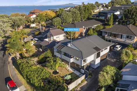 Photo of property in 1/5 Sharon Road, Waiake, Auckland, 0630