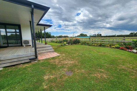 Photo of property in 42 Watt Livingstone Road, Westmere, Wanganui, 4574