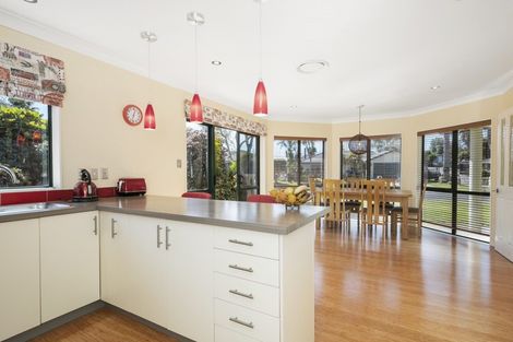 Photo of property in 9 Corinth Grove, Papamoa Beach, Papamoa, 3118