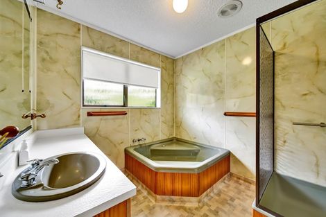 Photo of property in 5 Kamahi Place, Inglewood, 4330