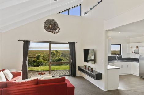 Photo of property in 1/44 Rewarewa Road, Te Atatu Peninsula, Auckland, 0610