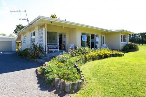 Photo of property in 219 Mangaroa Road, Bridge Pa, Hastings, 4174