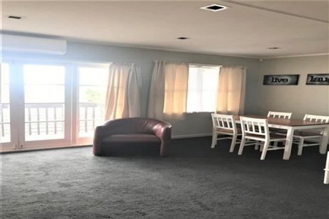 Photo of property in 281 Don Buck Road, Massey, Auckland, 0614