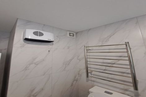 Photo of property in 3/6 Kereru Street, Henderson, Auckland, 0612