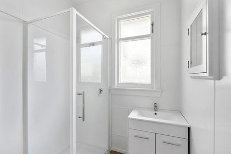 Photo of property in 142 Carlyle Street, Napier South, Napier, 4110