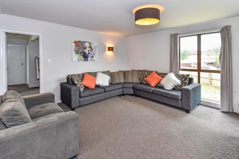 Photo of property in 17 Rangataua Place, Manurewa, Auckland, 2102